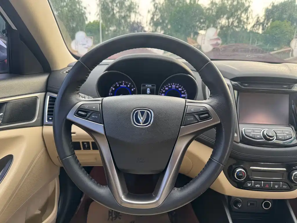 Changan Eado 2017 — фото 16
