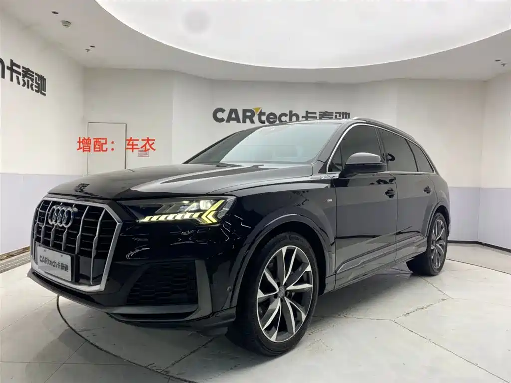 Audi Q7 2020 — фото 1