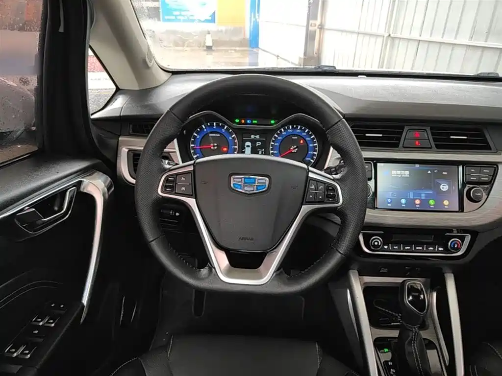Geely Vision X3 2019 — фото 7