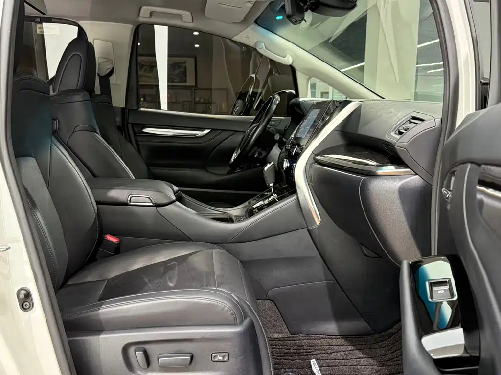 Toyota Vellfire 2020 — фото 19