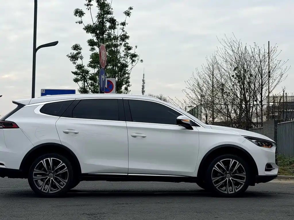 BYD Tang 2018 — фото 11