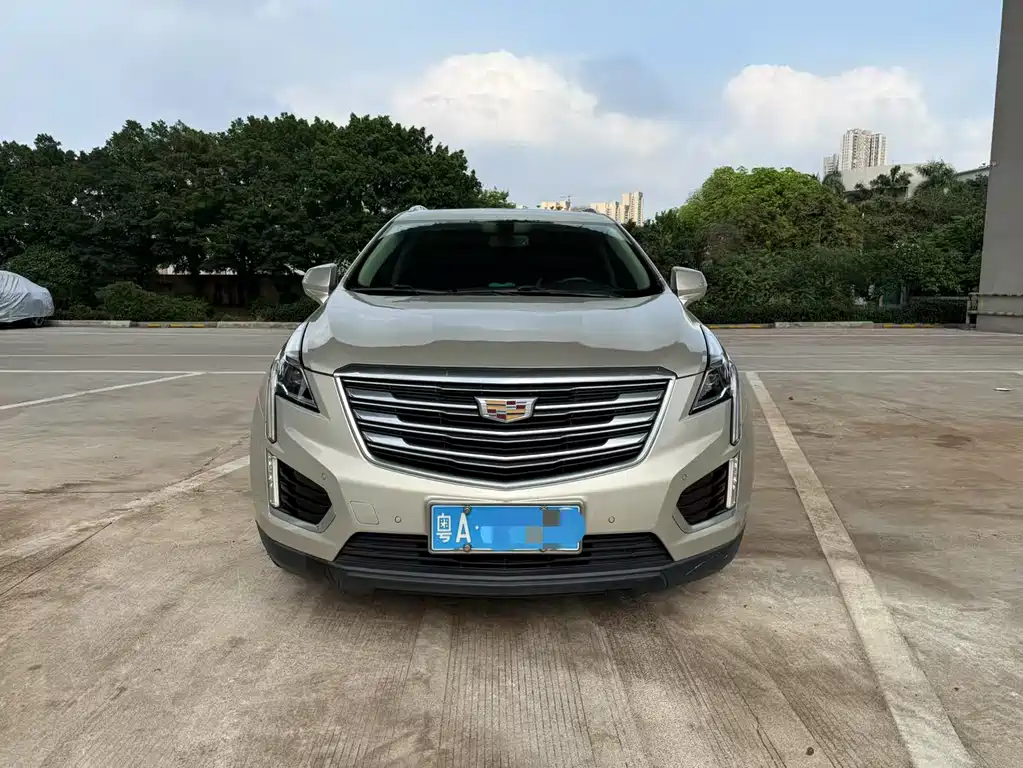 Cadillac XT5 2017 — фото 2
