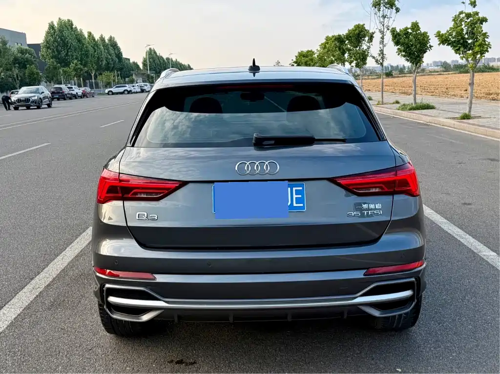 Audi Q3 2023 — фото 15