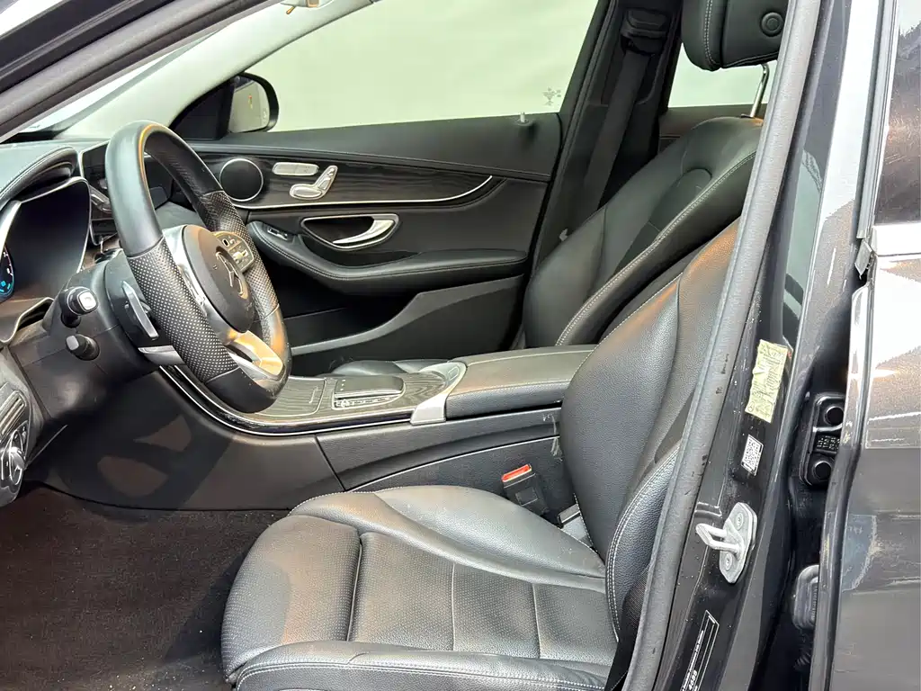 Mercedes-Benz C-Class 2020 — фото 11