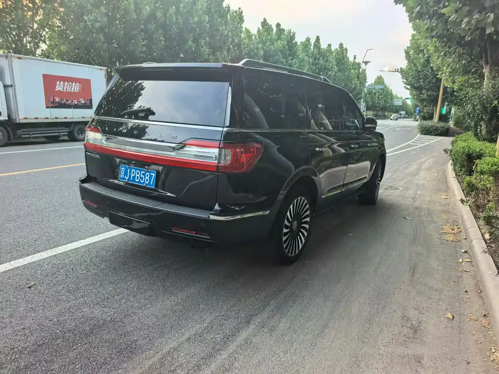 Lincoln Navigator 2019