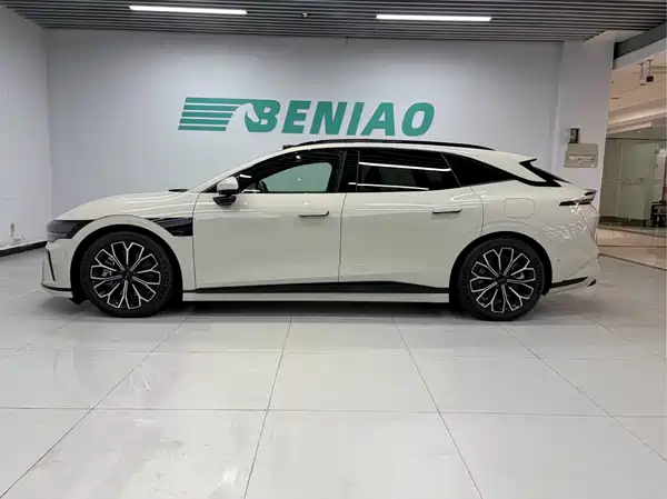 Zeekr 007GT 2025