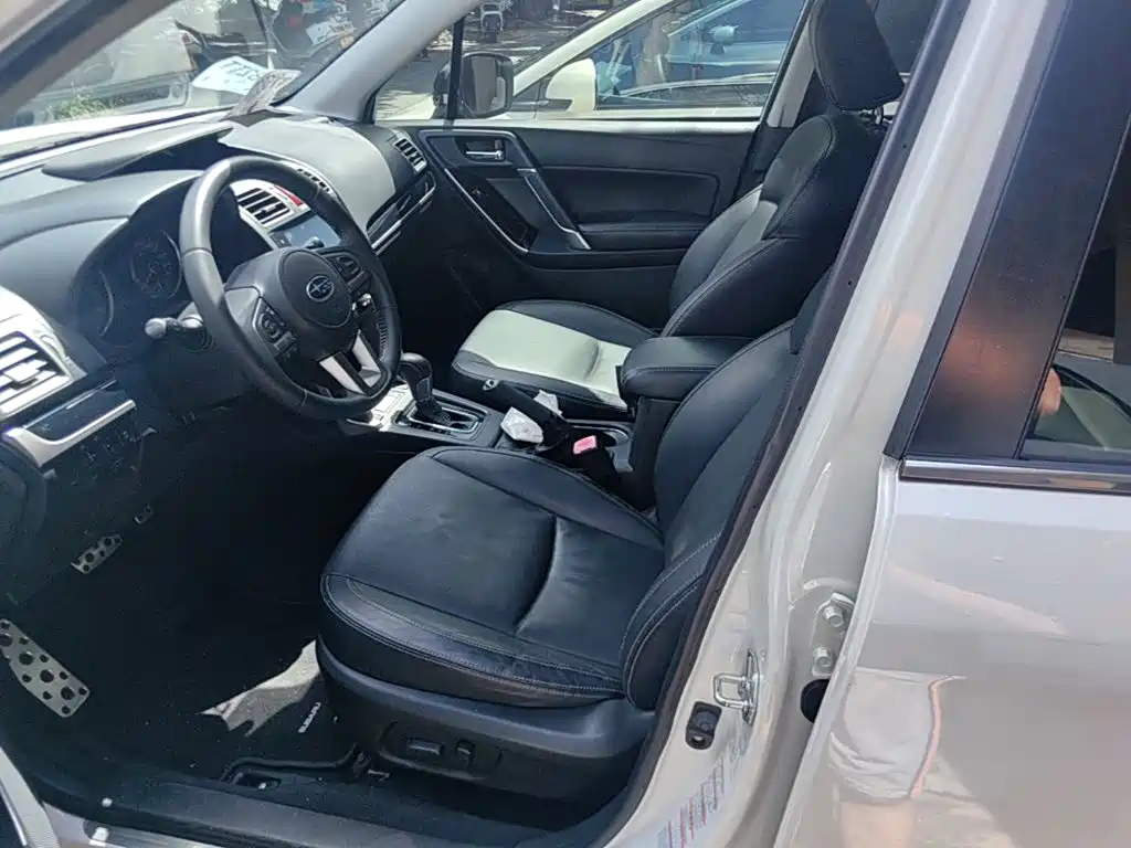 Subaru Forester 2016 — фото 15