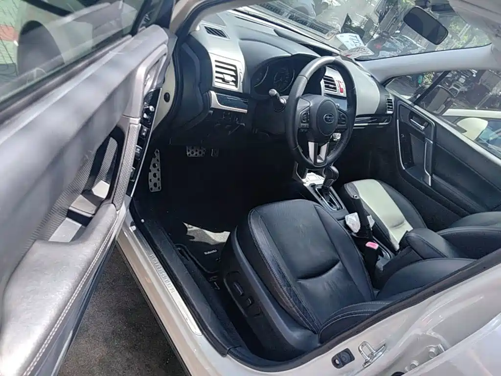 Subaru Forester 2016 — фото 16