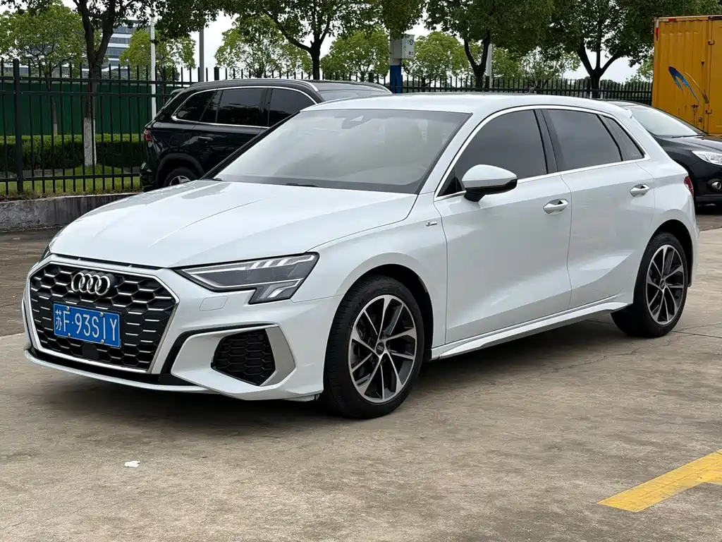 Audi A3 2023 — фото 2