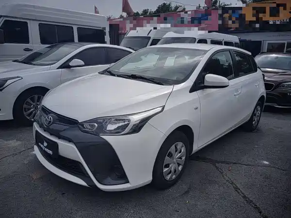 Toyota Yaris L 2017