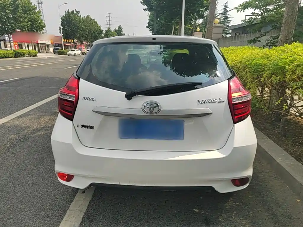 Toyota Yaris L 2017