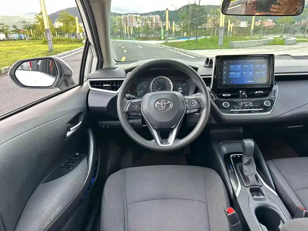 Toyota Corolla 2022 — фото 17