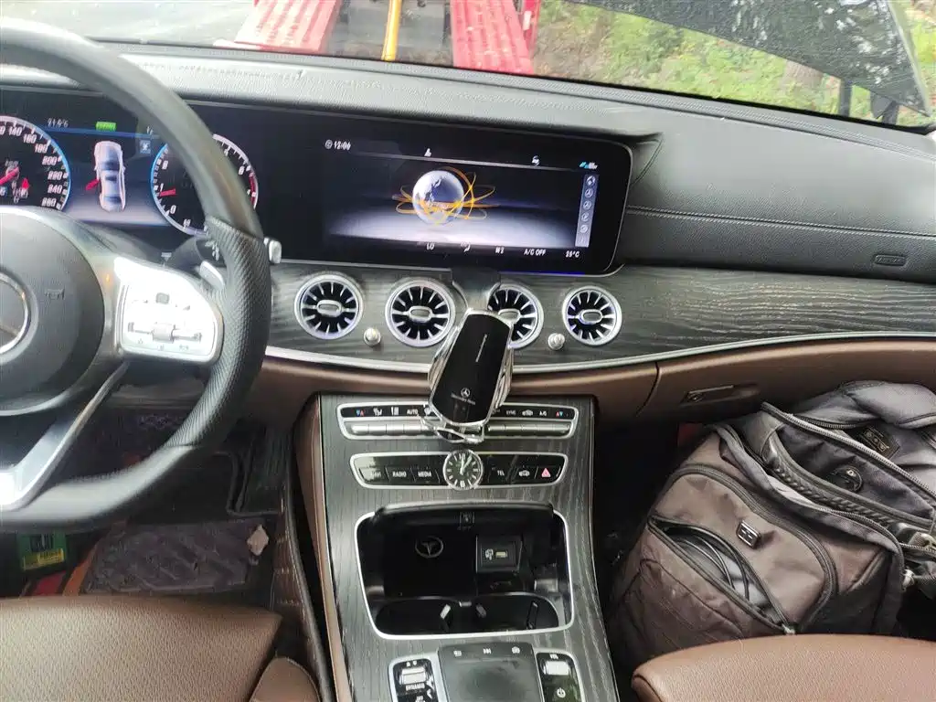 Mercedes-Benz E-Class 2019 — фото 13