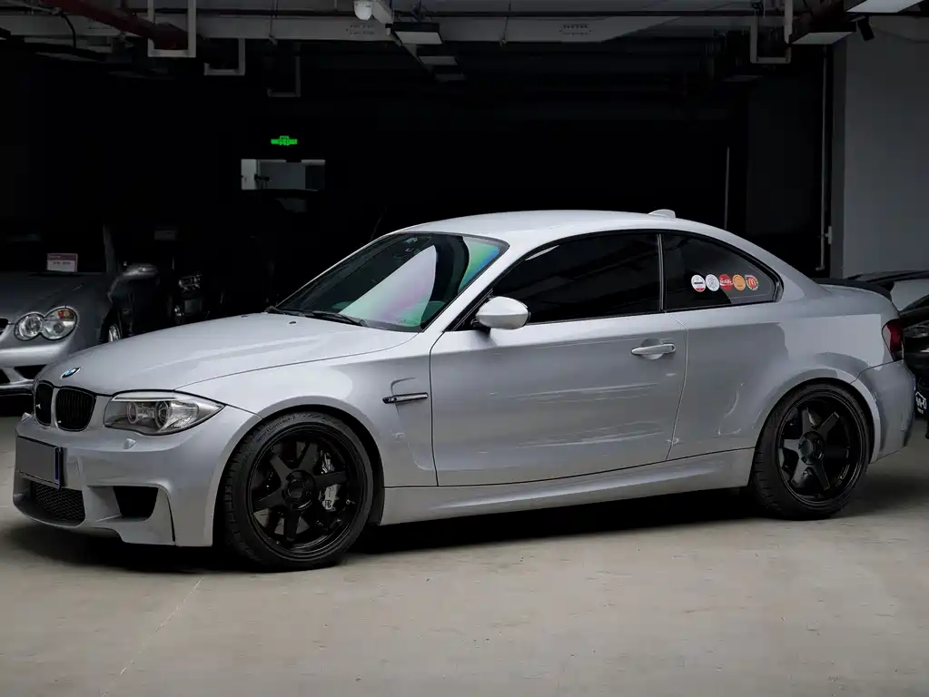 BMW 1 Series M 2012 — фото 1