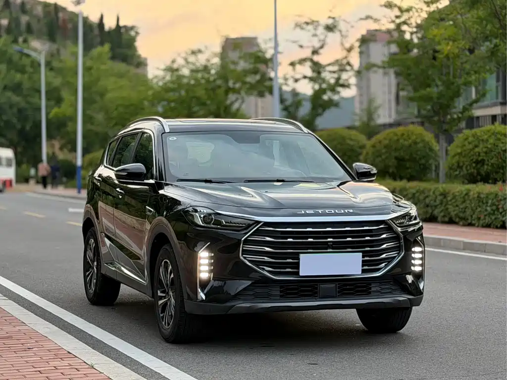 Jetour X70 PLUS 2022 — фото 3