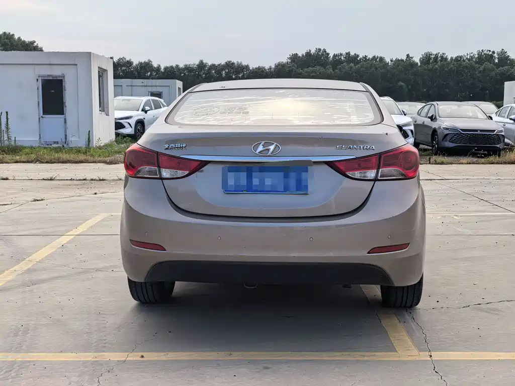 Hyundai Elantra 2015