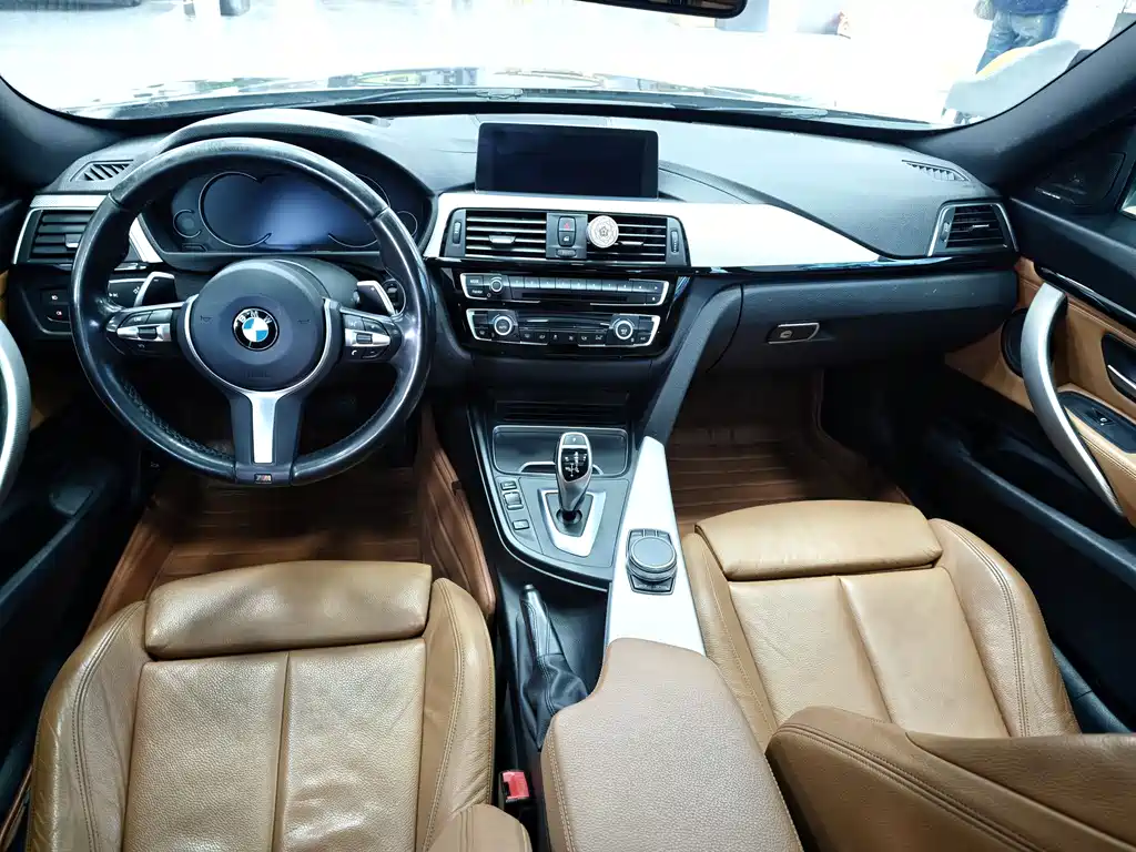 BMW 3 Series GT 2018 — фото 11