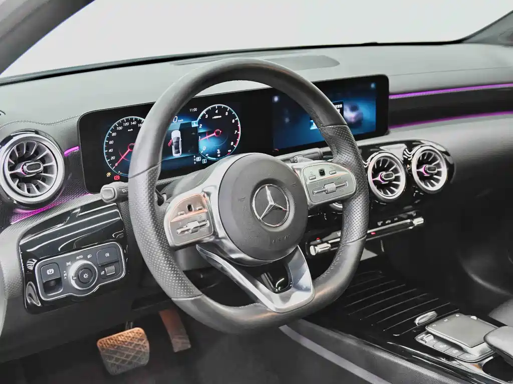 Mercedes-Benz A-Class 2022 — фото 33