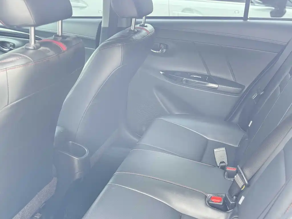 Toyota Yaris L 2022