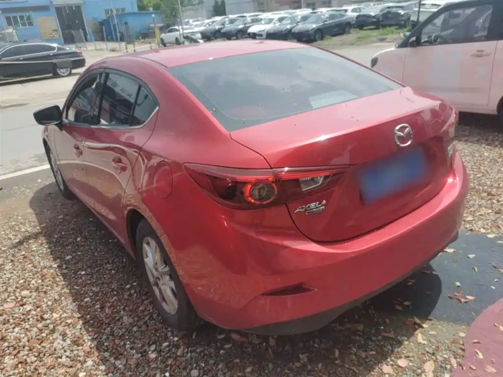 Mazda 3 Axela 2019 — фото 23