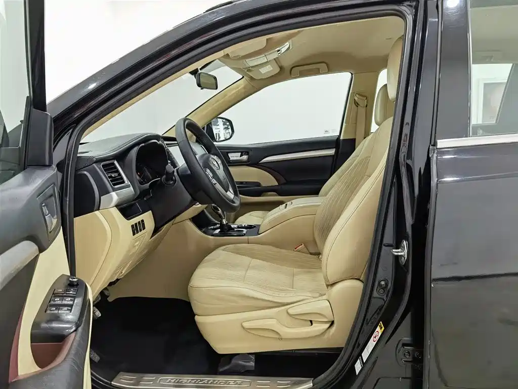 Toyota Highlander 2016 — фото 10