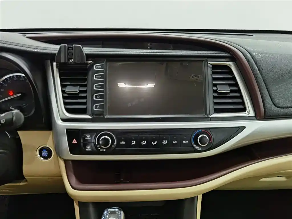 Toyota Highlander 2016 — фото 12