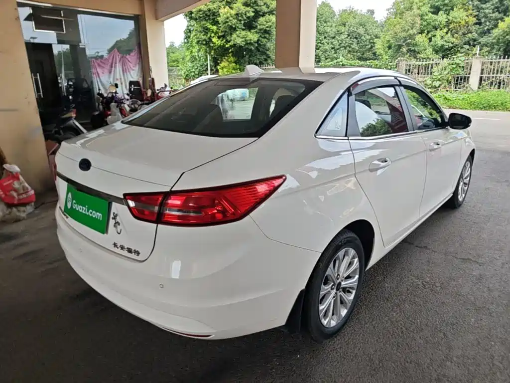 Ford Escort 2016