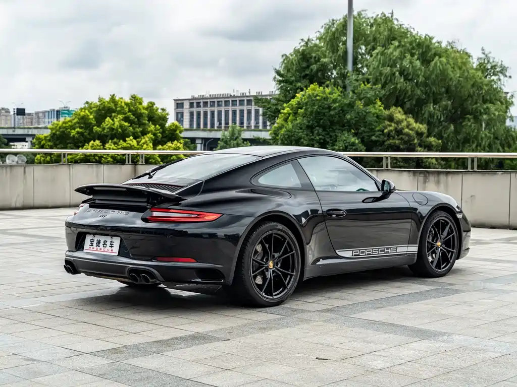 Porsche 911 2019