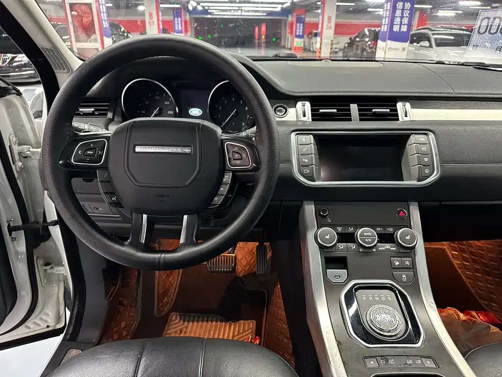 Land Rover Evoque 2017 — фото 12