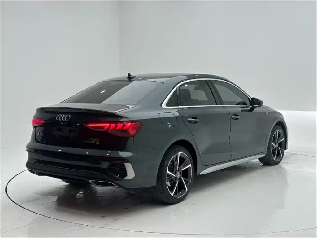 Audi A3 2022 — фото 6