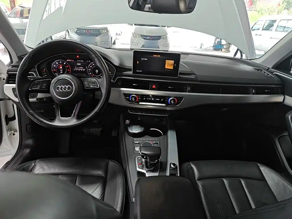Audi A4L 2018 — фото 10