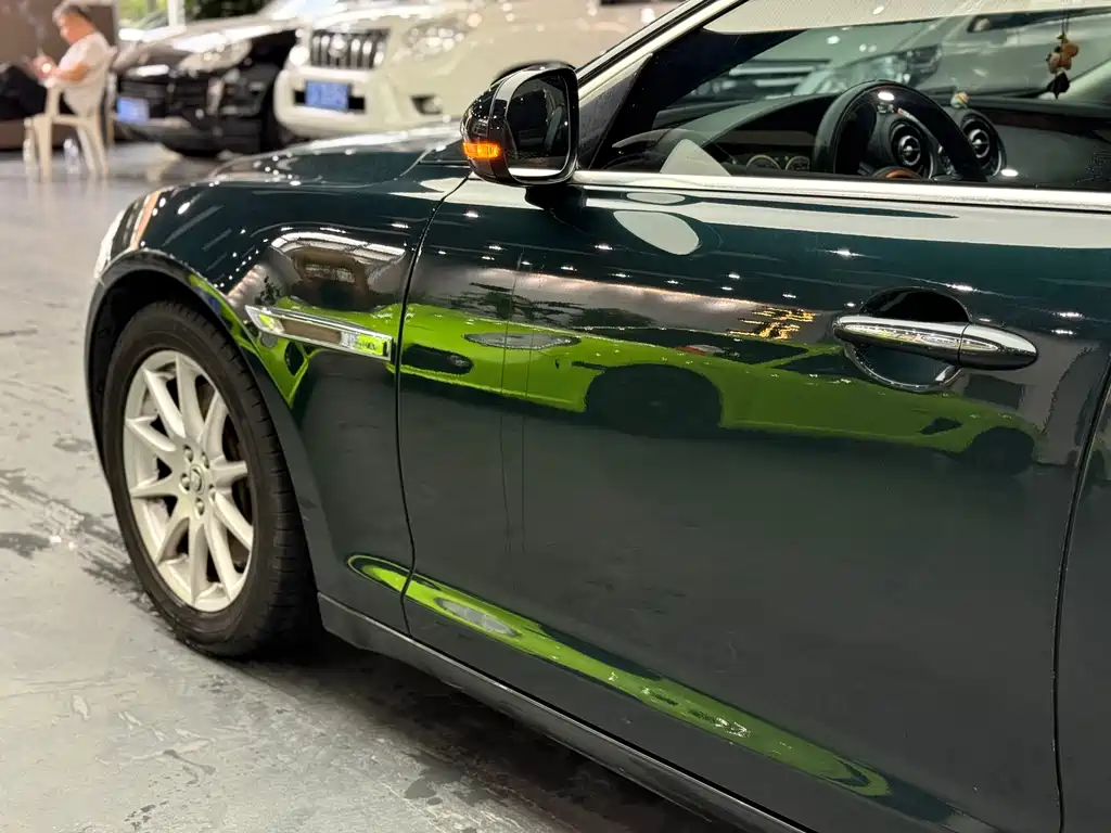 Jaguar XJ 2012