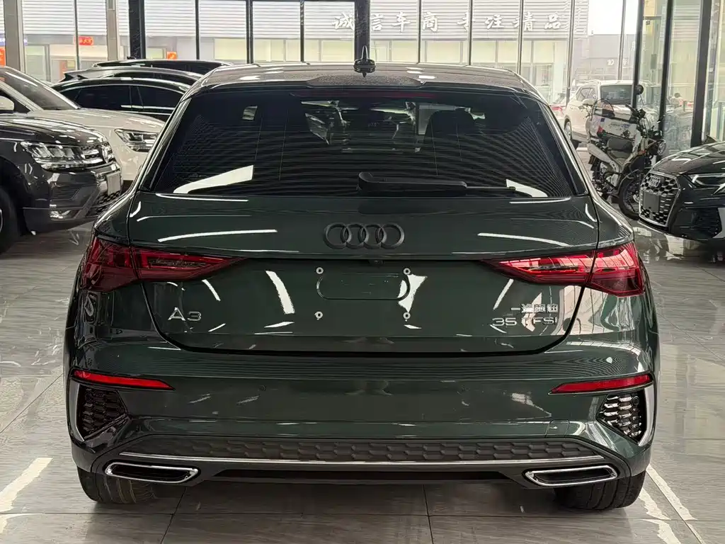 Audi A3 2023 — фото 11