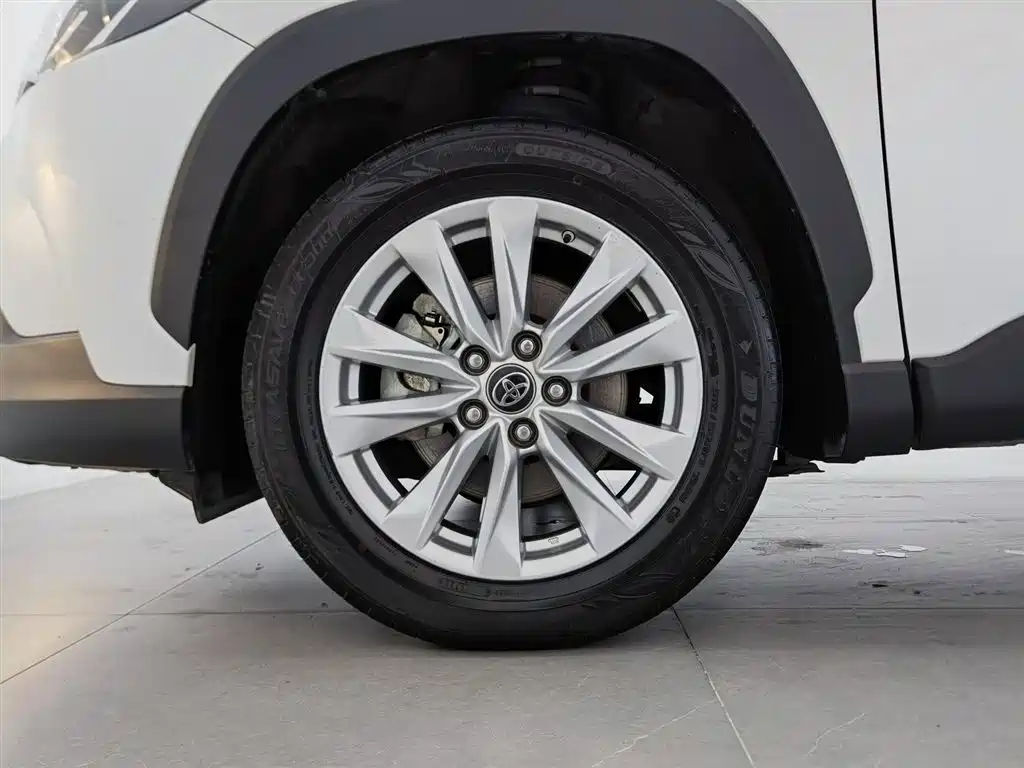Toyota Corolla Cross 2023 — фото 17