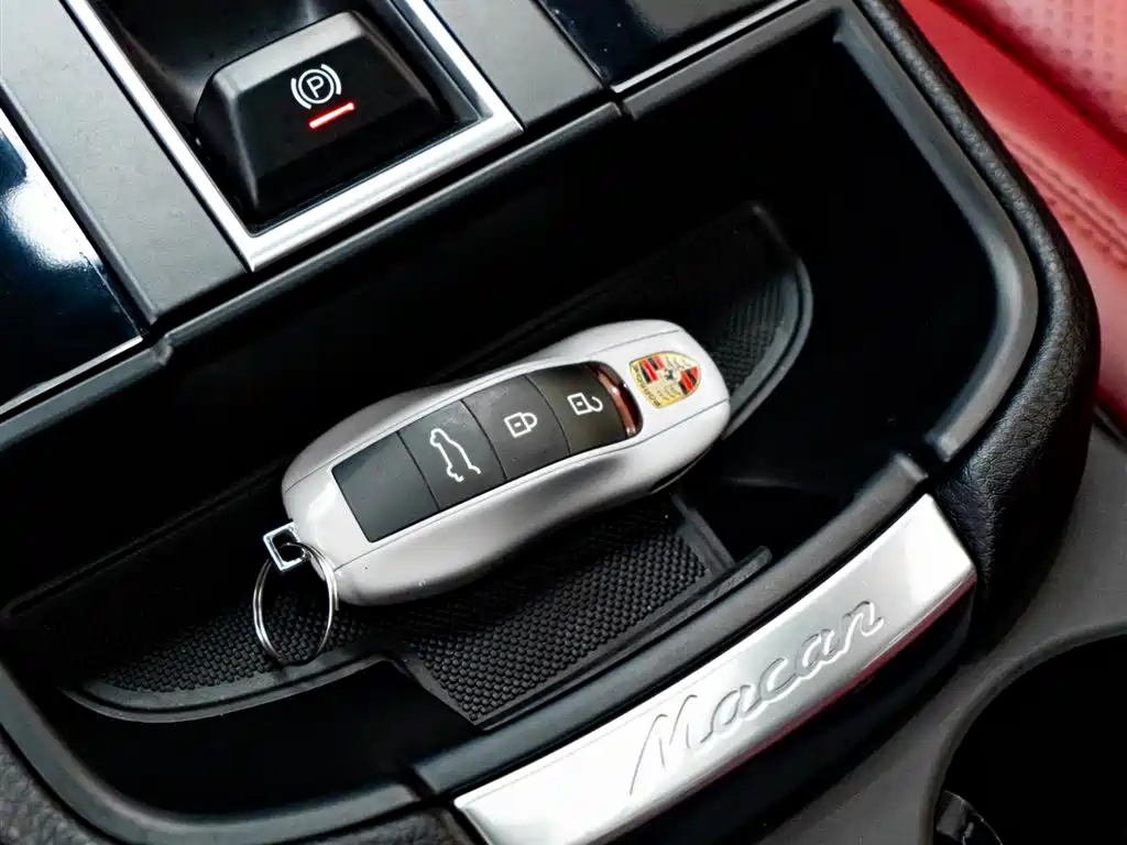 Porsche Macan 2022 — фото 18