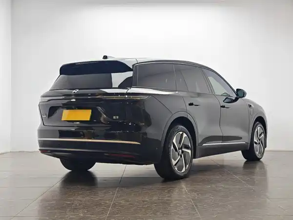 NIO ES8 2024