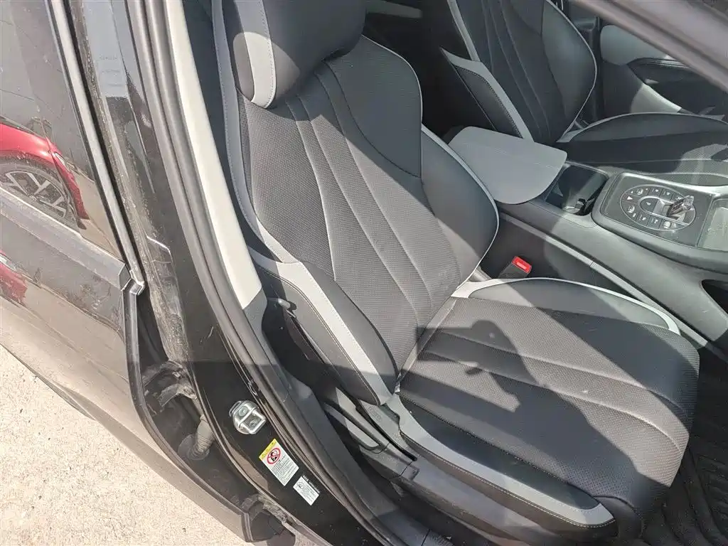 BYD Seal 05 DM-i 2025 — фото 20