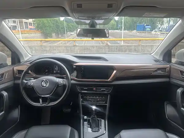 Volkswagen Tharu 2022