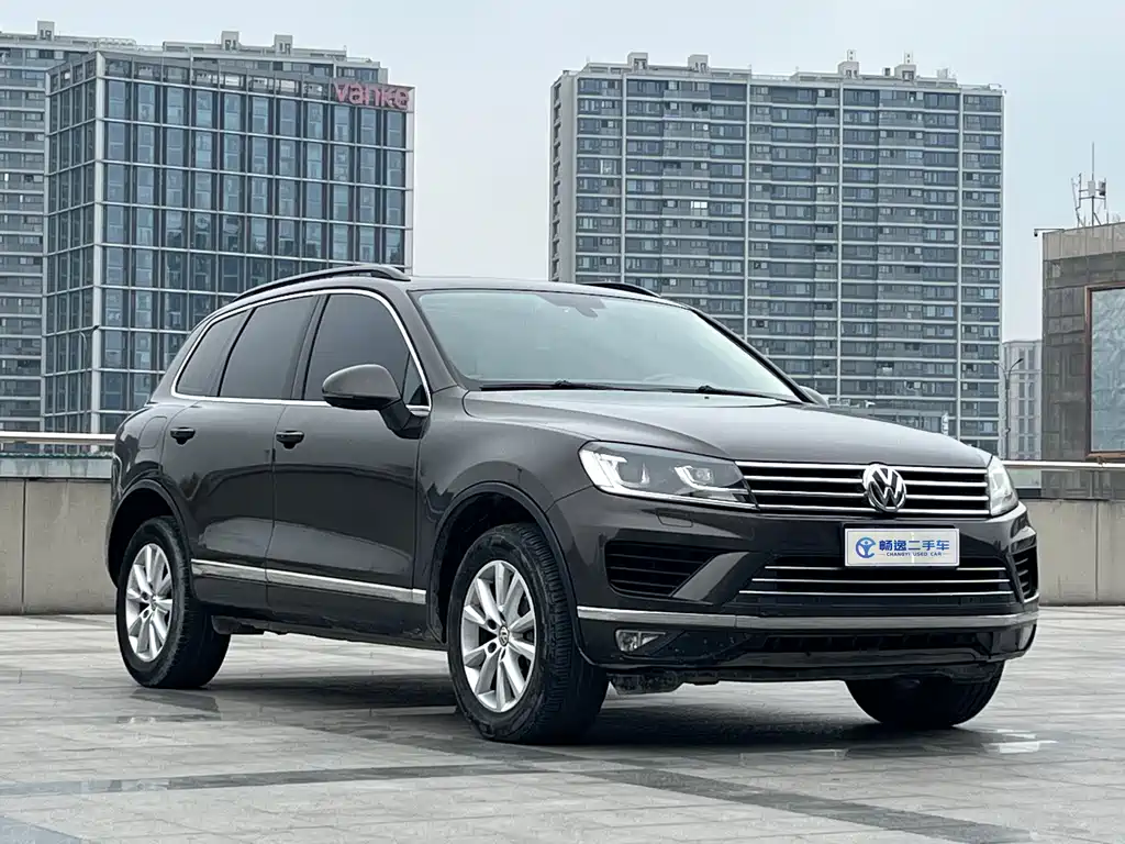 Volkswagen Touareg 2017 — фото 18