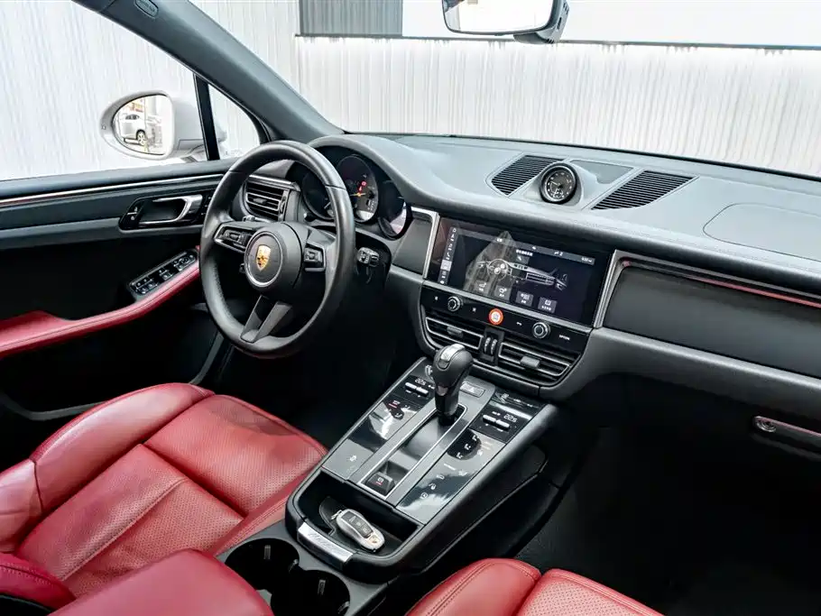Porsche Macan 2022 — фото 23