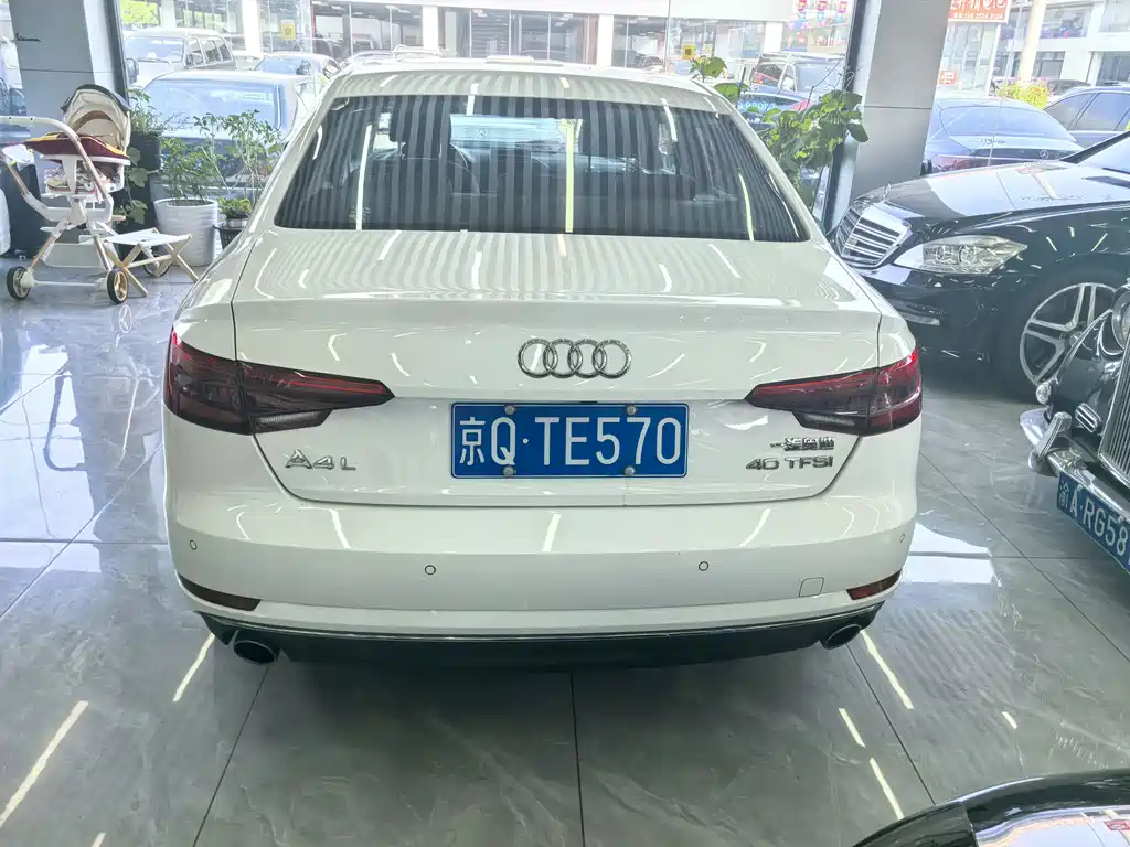 Audi A4L 2017 — фото 13