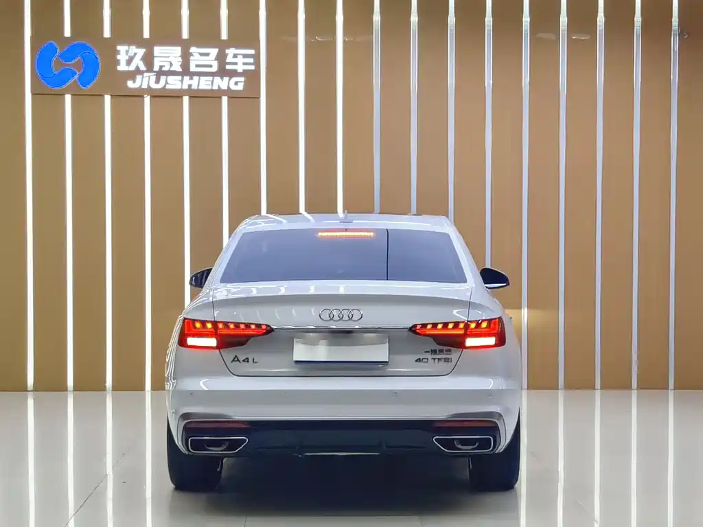 Audi A4L 2021 — фото 20