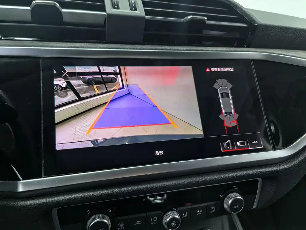 Audi Q3 Sportback 2021 — фото 10