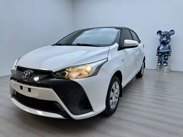Toyota Yaris L 2023