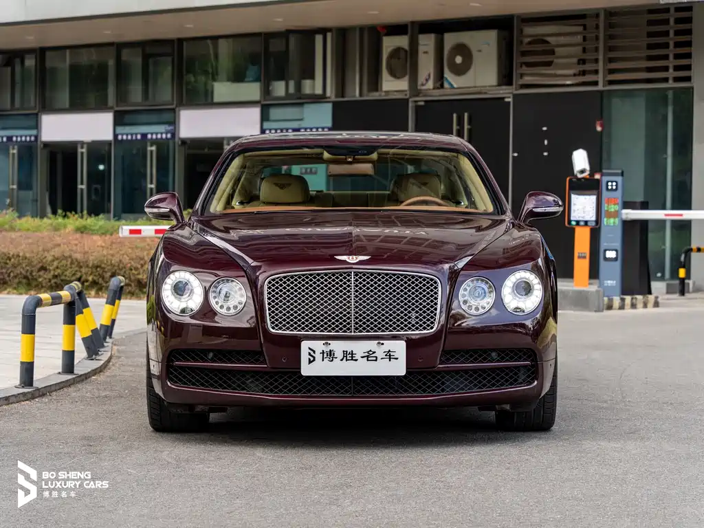 Bentley Flying Spur 2016 — фото 34