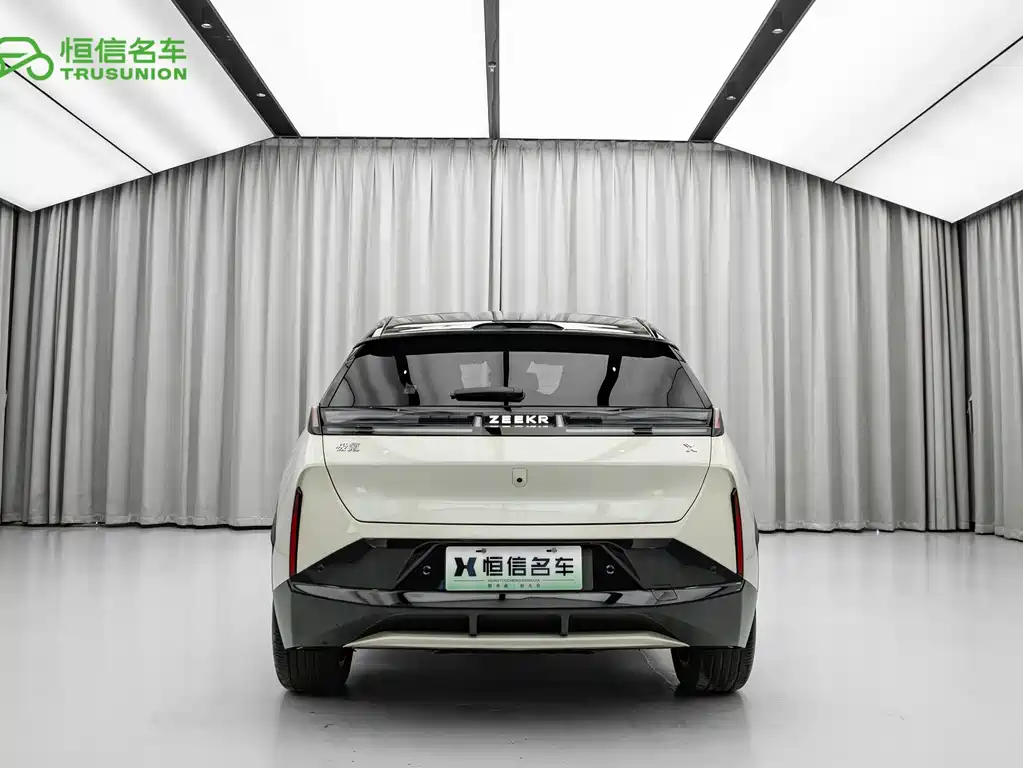 Zeekr X 2024