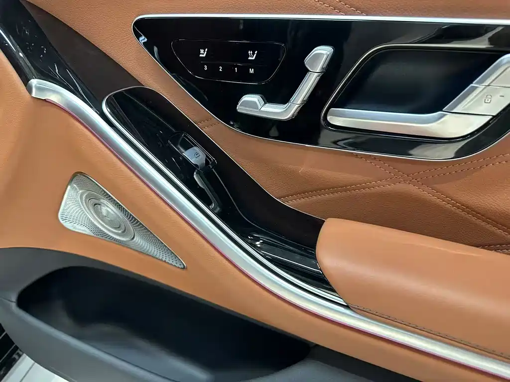 Mercedes-Benz Maybach S-Class 2023 — фото 13