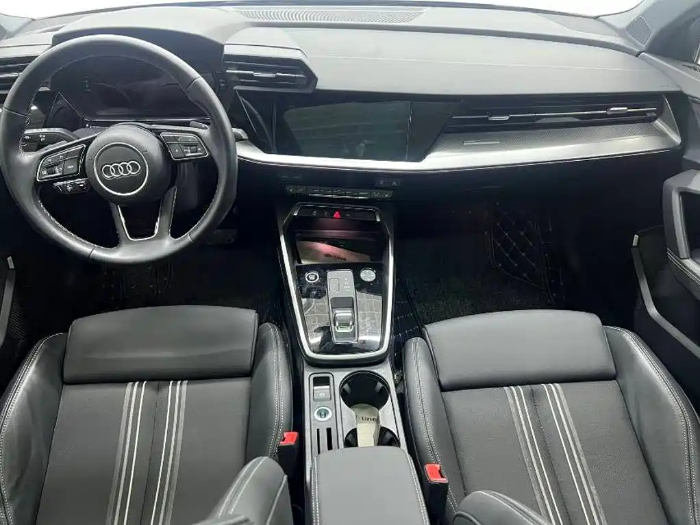 Audi A3 2023 — фото 14
