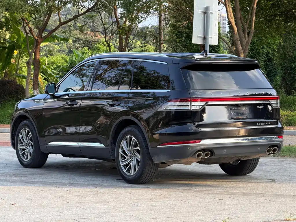 Lincoln Aviator 2021 — фото 19