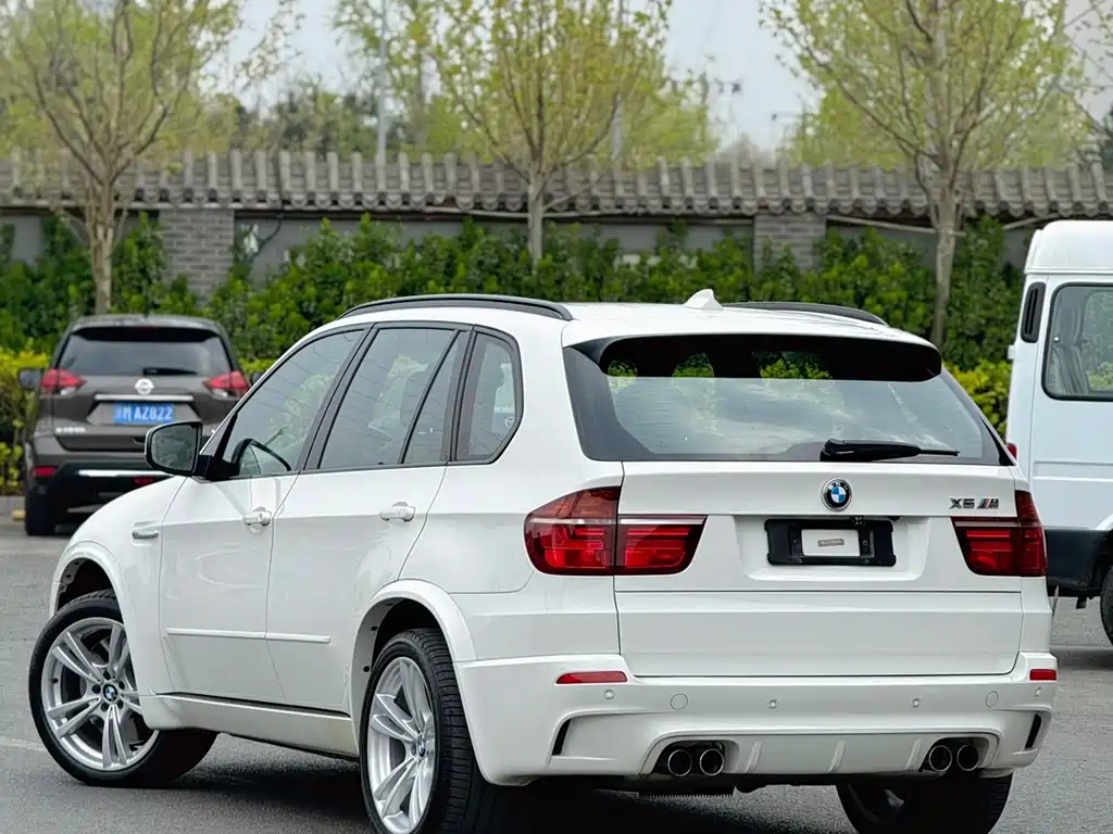 BMW X5 M 2014 — фото 2